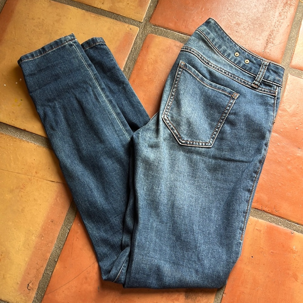 CAbi skinny distressed jeans